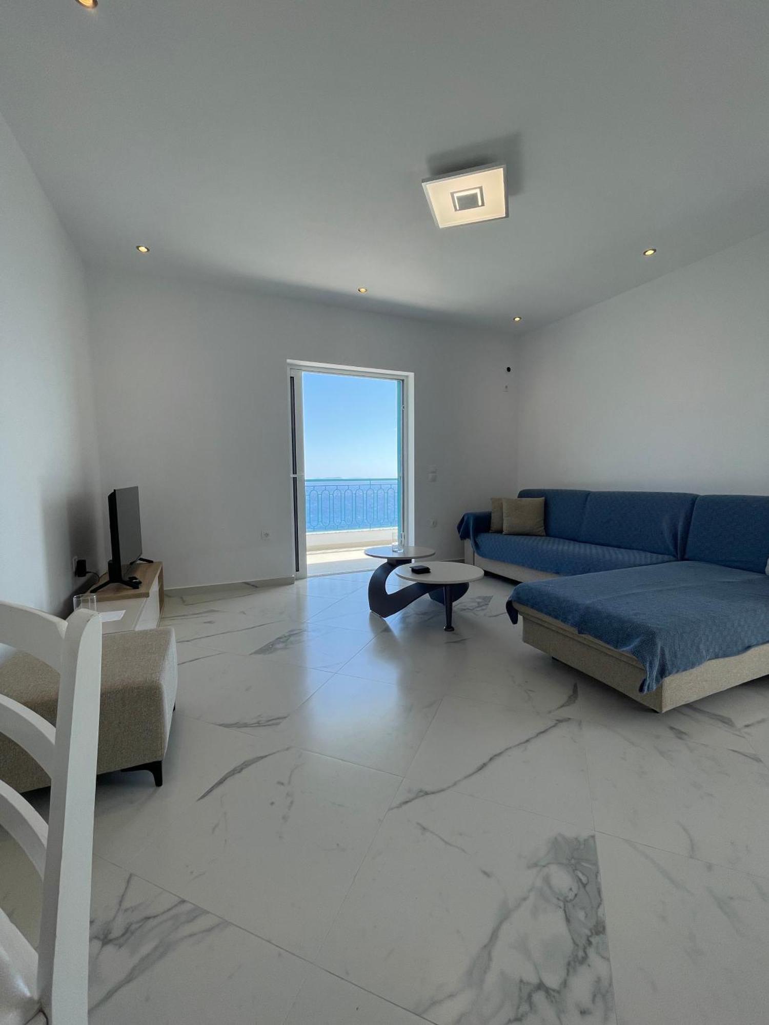 Apartment Endless Blue *