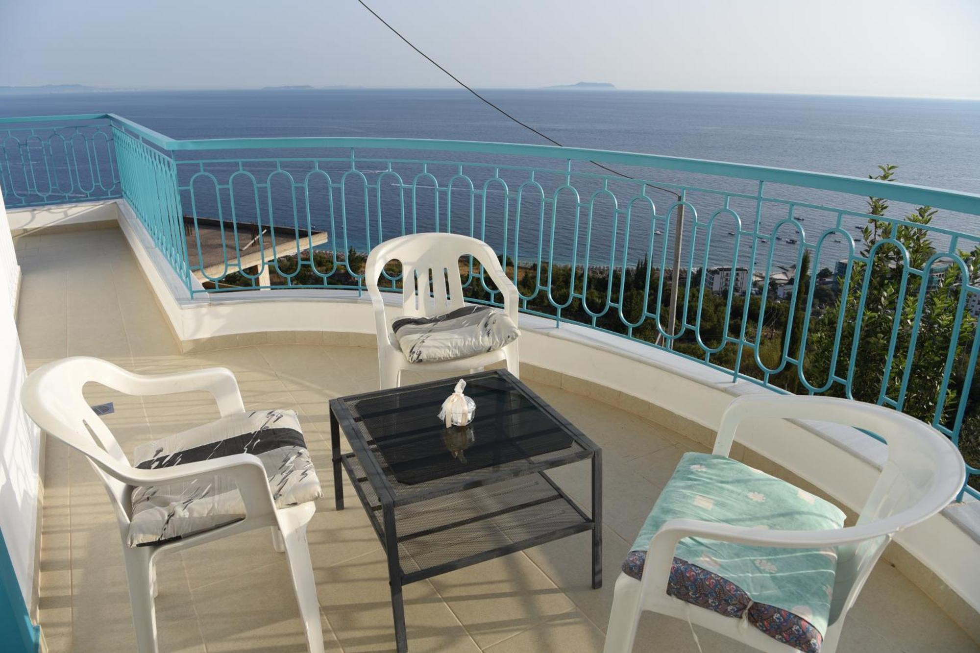 Apartment Endless Blue Dhermi